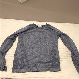 Athletic girl, long sleeve, Heather, gray shirt